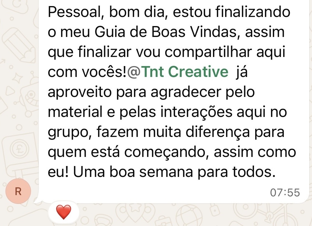 Print de mensagem de anfitriã agradecendo pelo material do Guia de Boas-Vindas em grupo do WhatsApp